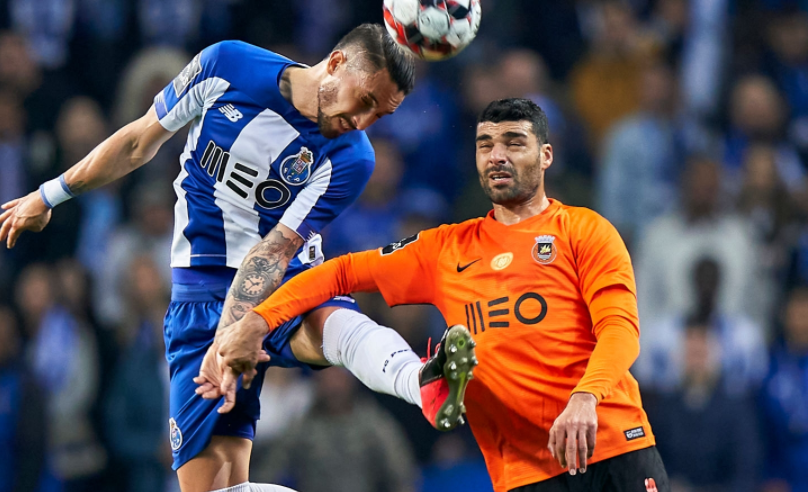 开云-斯图加特训练开放日，今晨造点机会引欢呼，葡超在即，年轻球员得到机会的简单介绍